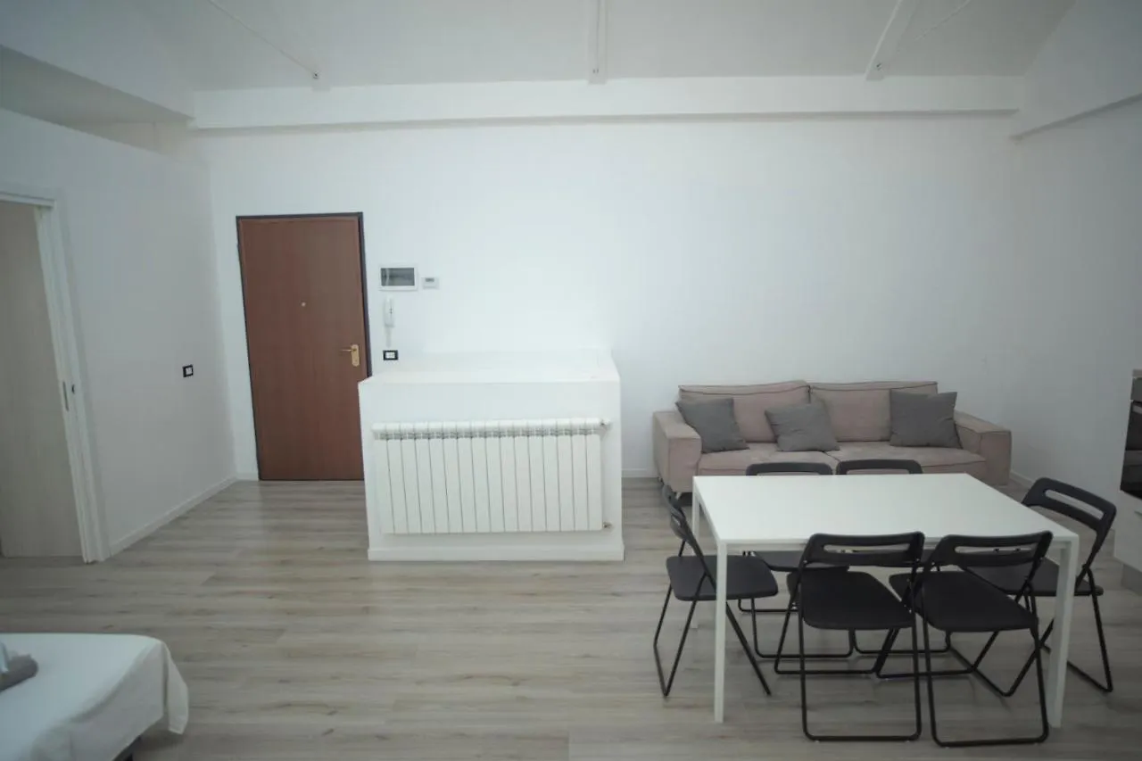 Humanitas Apartment ميلان